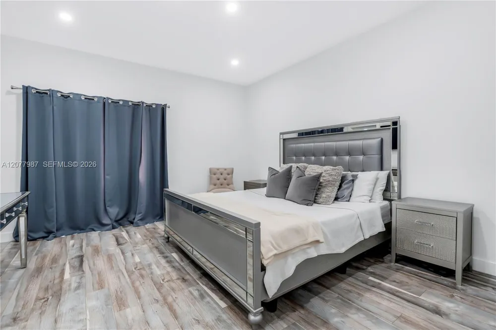 3321 Simms St #13B Hollywood, FL 33021