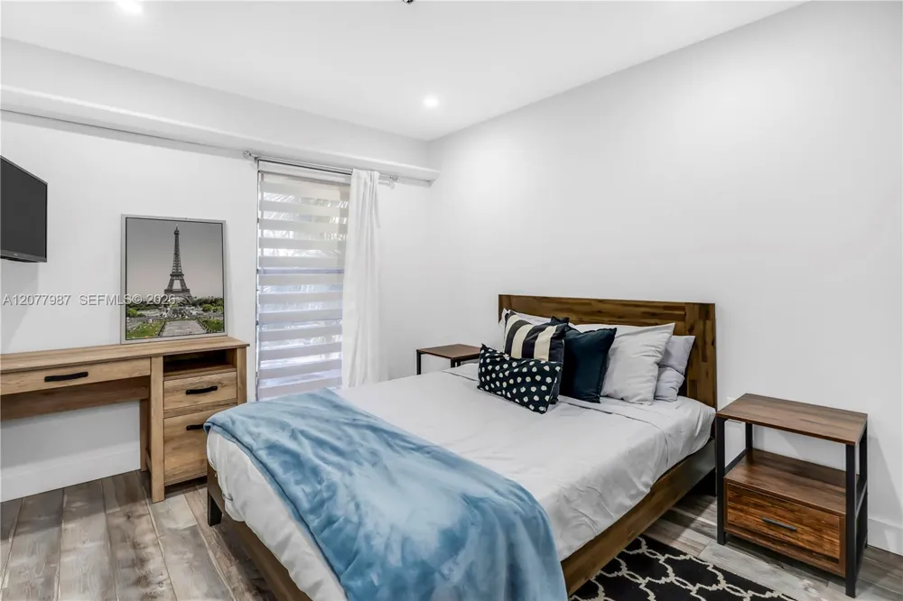 3321 Simms St #13B Hollywood, FL 33021