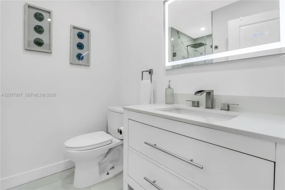 3321 Simms St #13B Hollywood, FL 33021