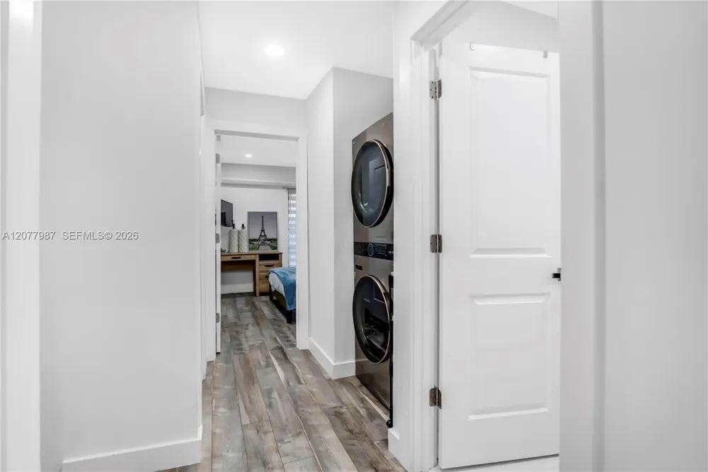 3321 Simms St #13B Hollywood, FL 33021