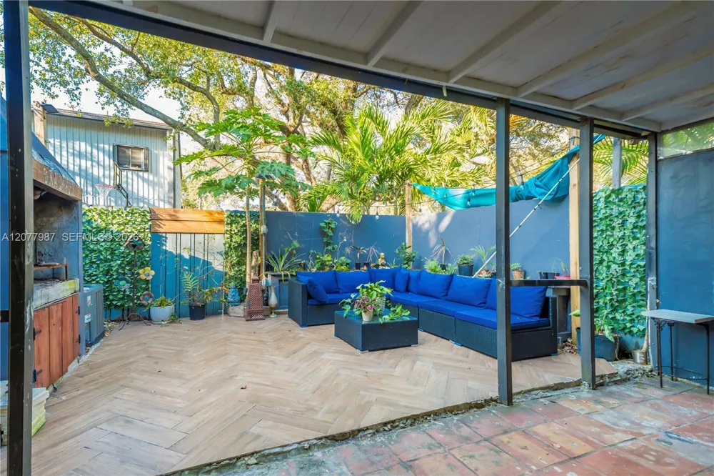 3321 Simms St #13B Hollywood, FL 33021