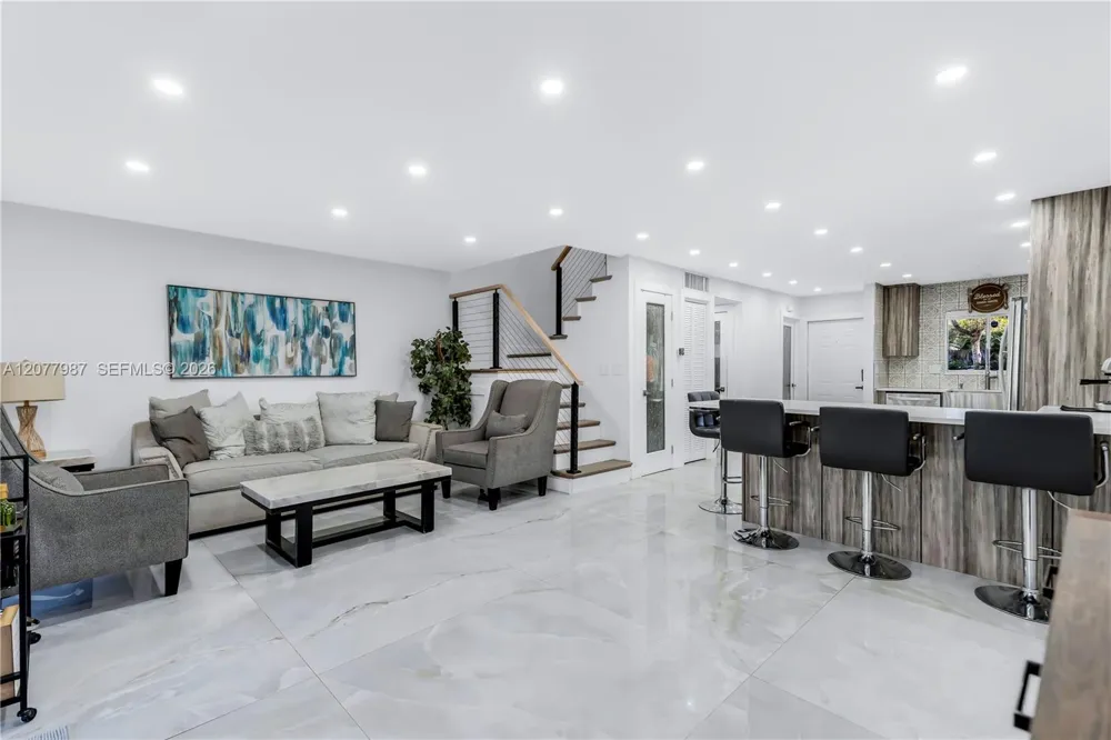 3321 Simms St #13B Hollywood, FL 33021