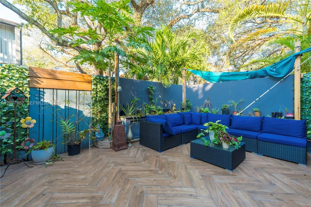 3321 Simms St #13B Hollywood, FL 33021