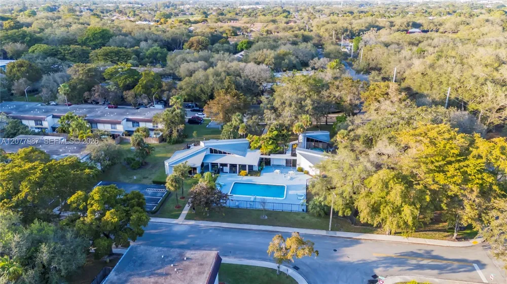 3321 Simms St #13B Hollywood, FL 33021