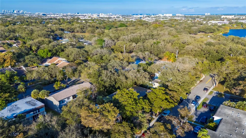 3321 Simms St #13B Hollywood, FL 33021