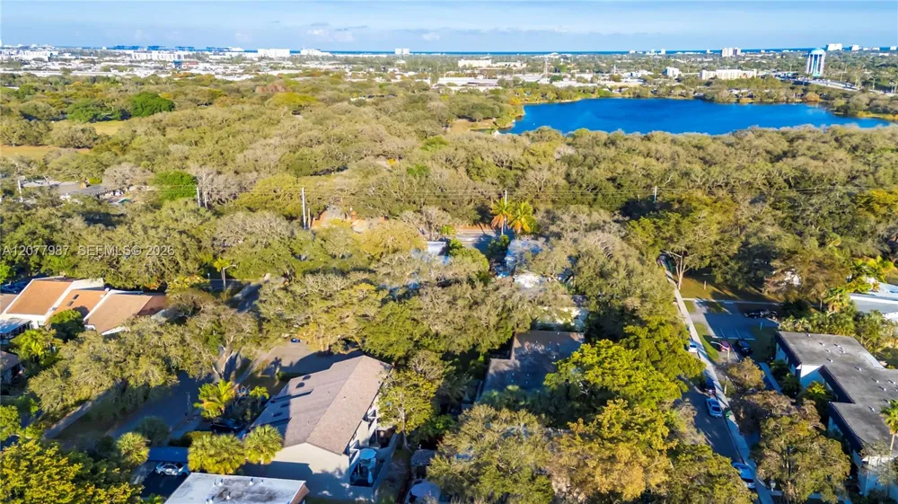 3321 Simms St #13B Hollywood, FL 33021