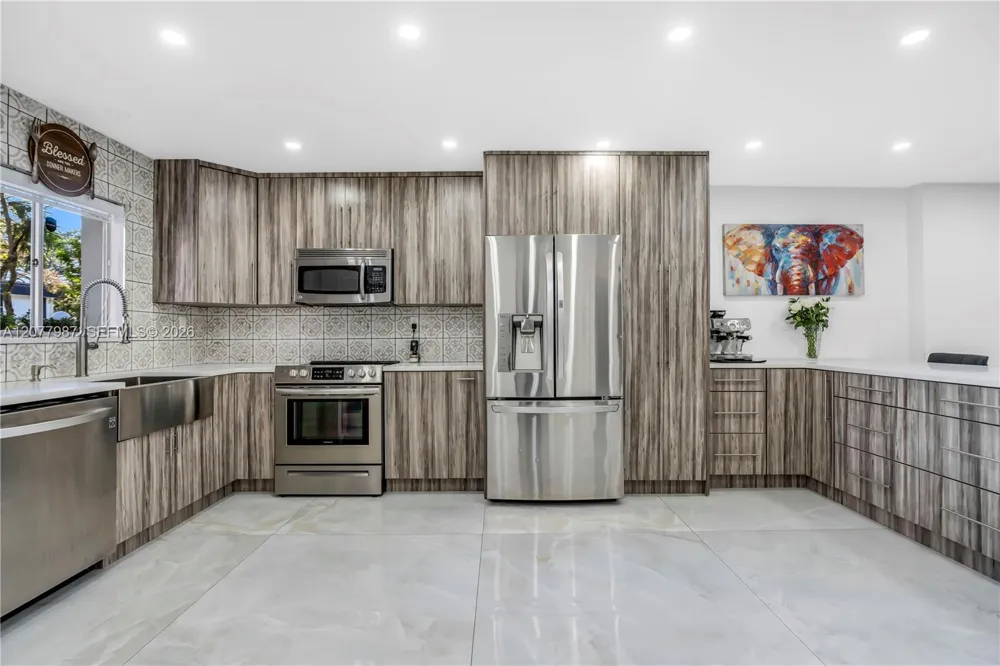 3321 Simms St #13B Hollywood, FL 33021