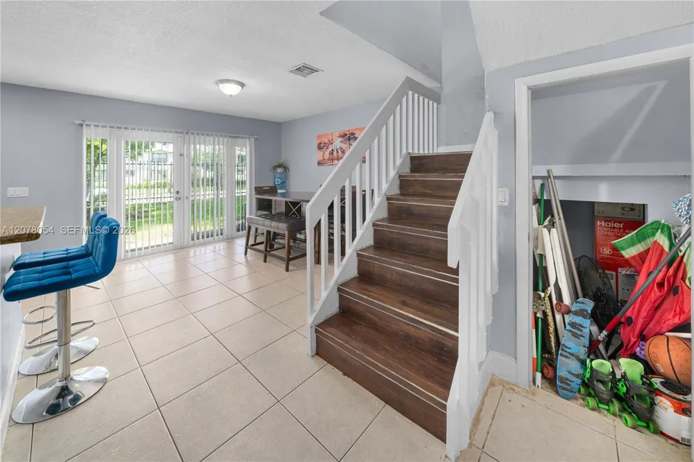 1293 Sussex Dr North Lauderdale, FL 33068
