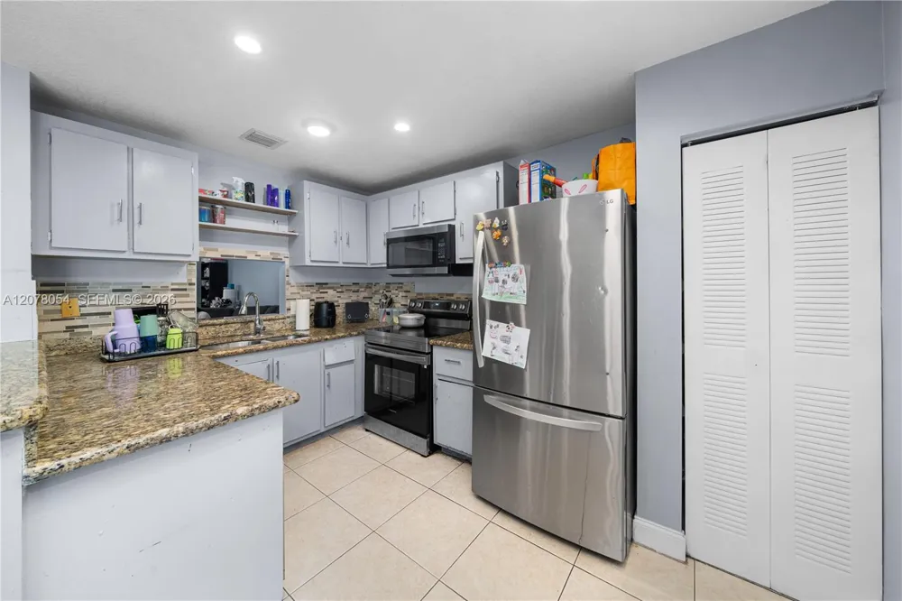 1293 Sussex Dr North Lauderdale, FL 33068