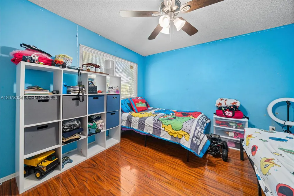 1293 Sussex Dr North Lauderdale, FL 33068