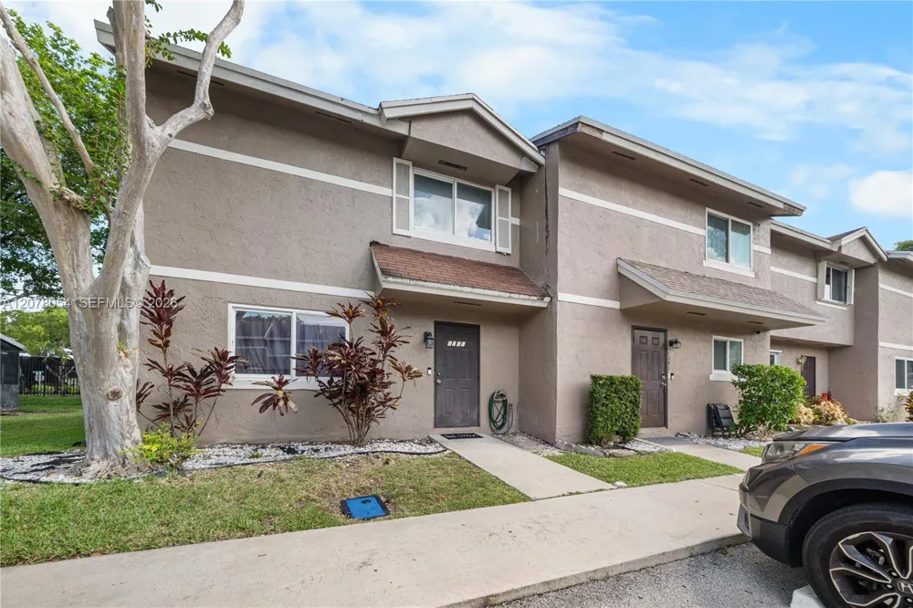 1293 Sussex Dr North Lauderdale, FL 33068