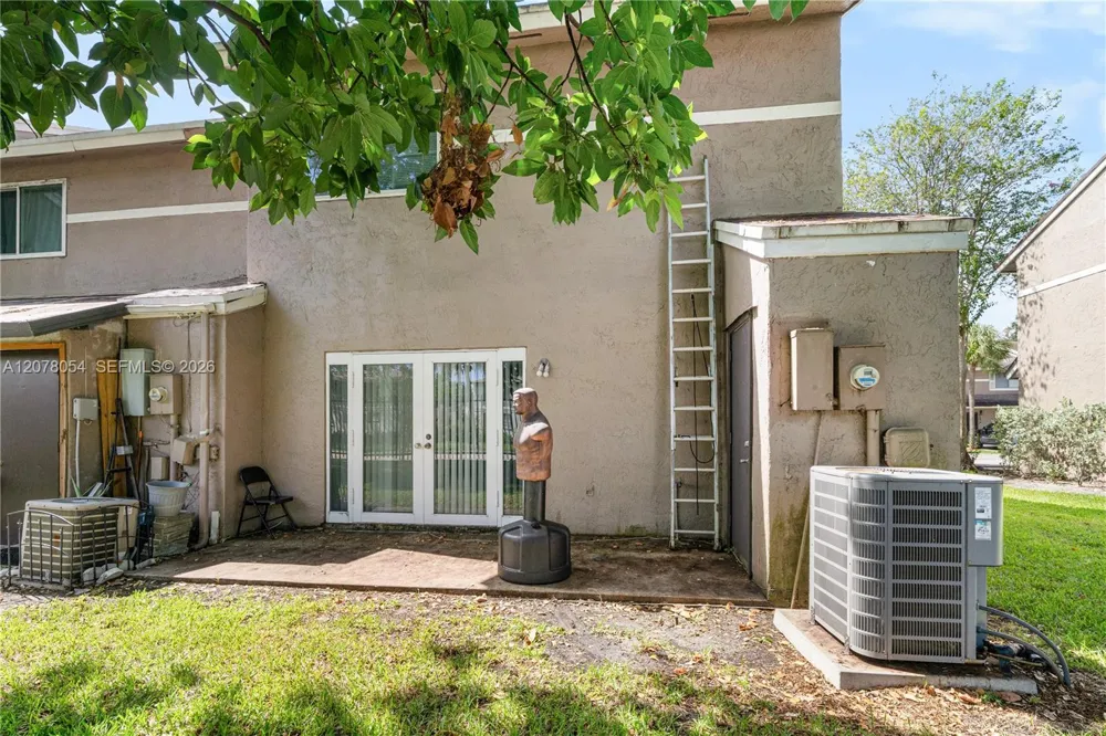 1293 Sussex Dr North Lauderdale, FL 33068