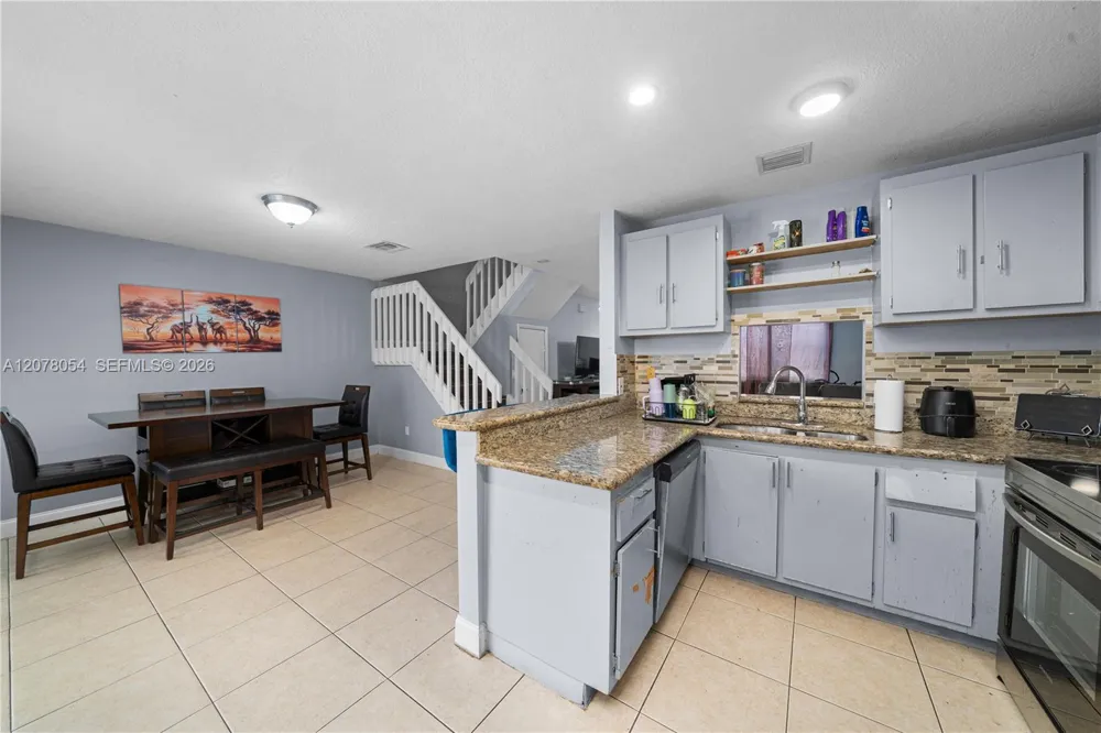 1293 Sussex Dr North Lauderdale, FL 33068