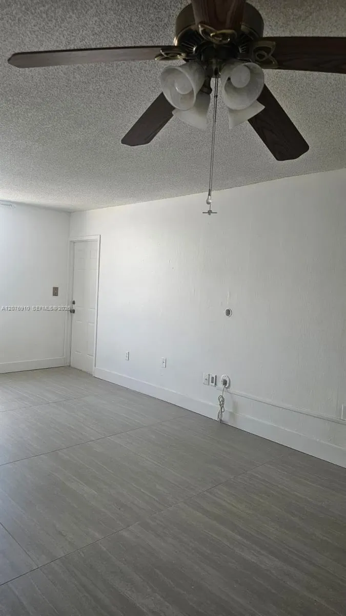 5625 W 20th Ave #208 Hialeah, FL 33012