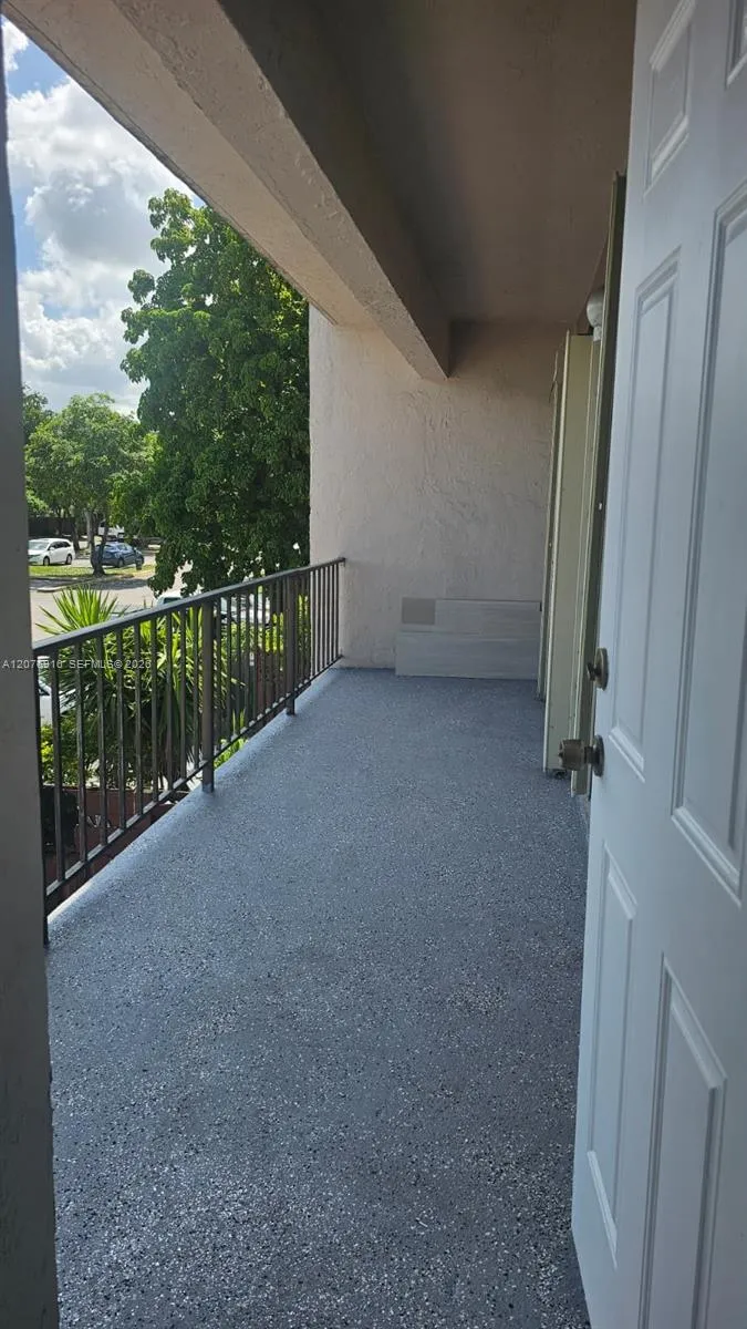 5625 W 20th Ave #208 Hialeah, FL 33012