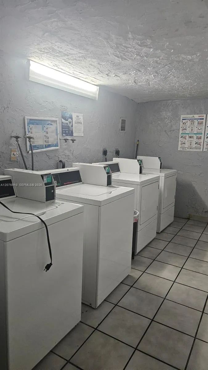 5625 W 20th Ave #208 Hialeah, FL 33012