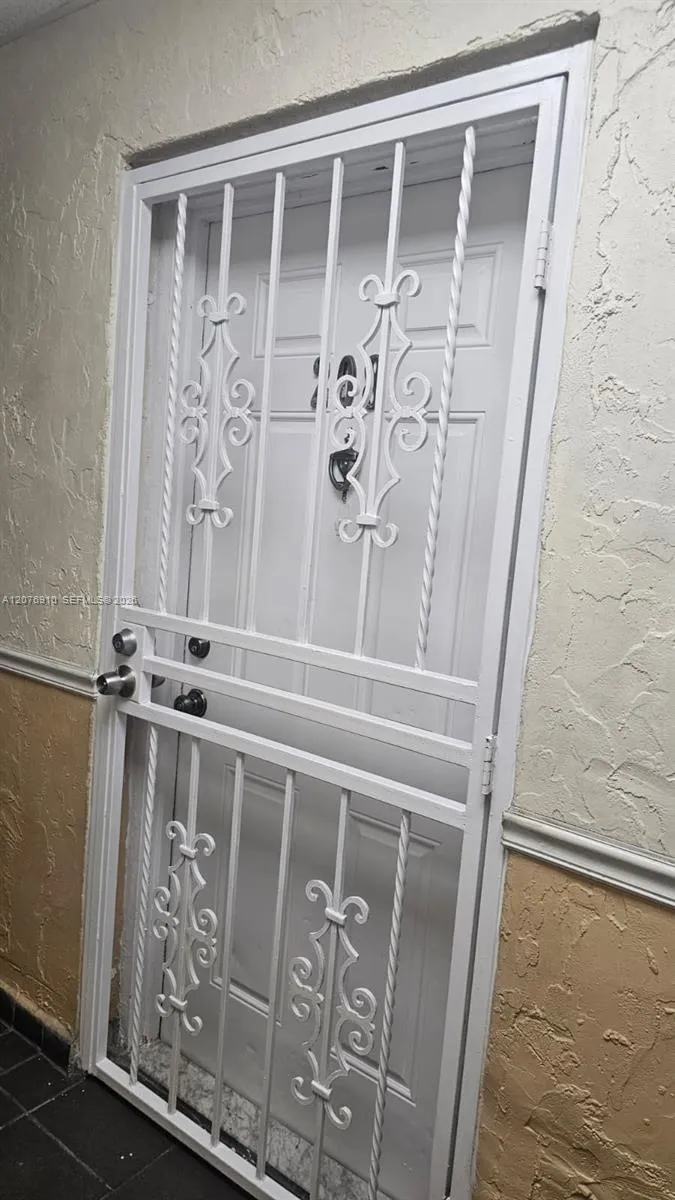 5625 W 20th Ave #208 Hialeah, FL 33012