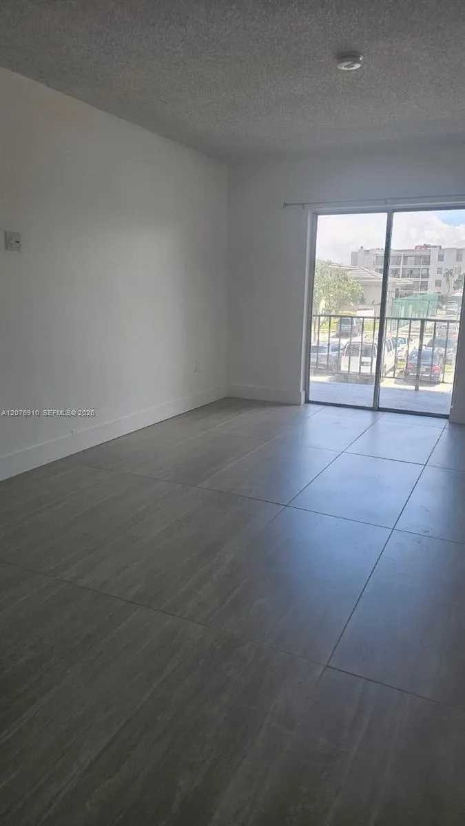 5625 W 20th Ave #208 Hialeah, FL 33012