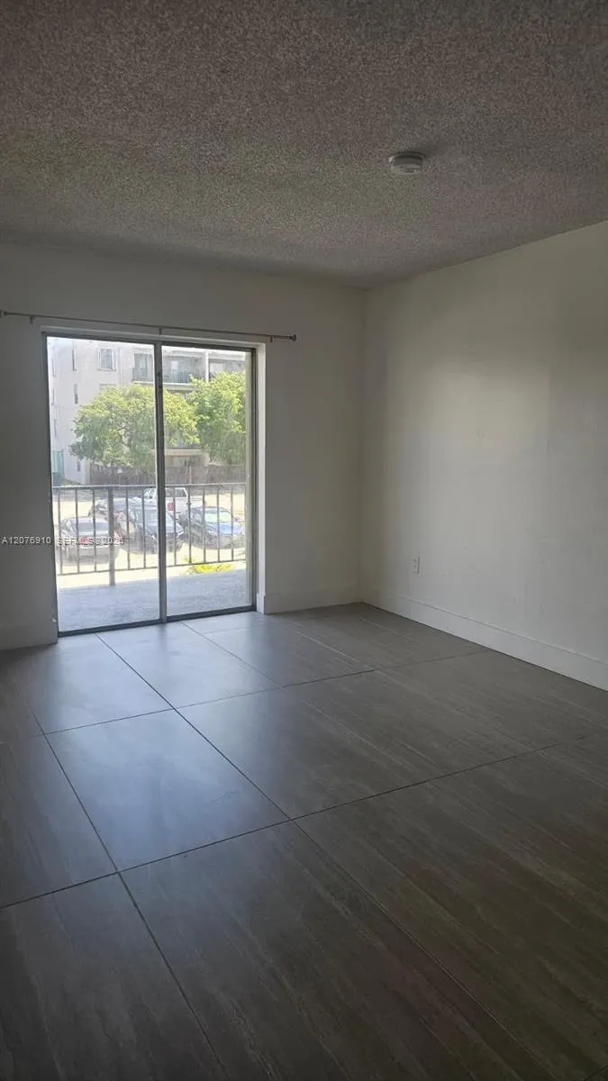 5625 W 20th Ave #208 Hialeah, FL 33012