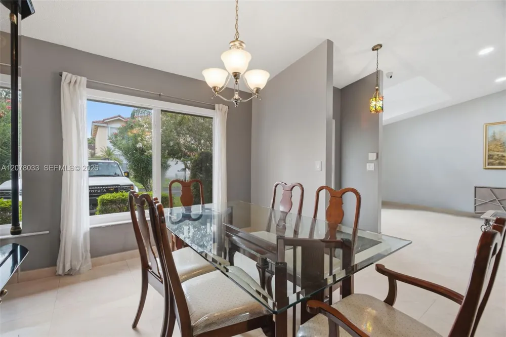 10887 SW 152nd Pl Miami, FL 33196
