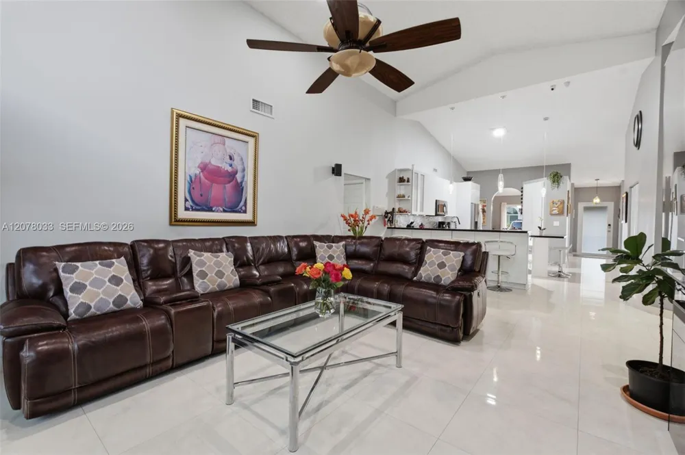 10887 SW 152nd Pl Miami, FL 33196