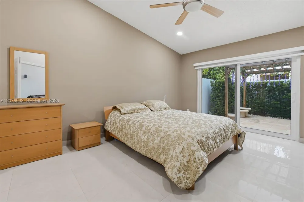 10887 SW 152nd Pl Miami, FL 33196