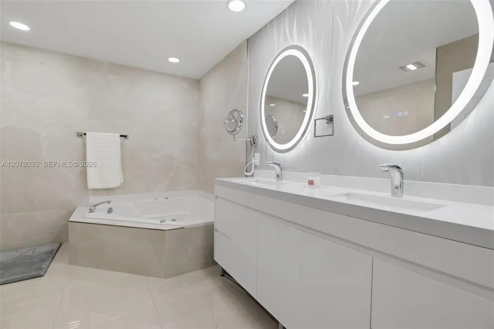 10887 SW 152nd Pl Miami, FL 33196
