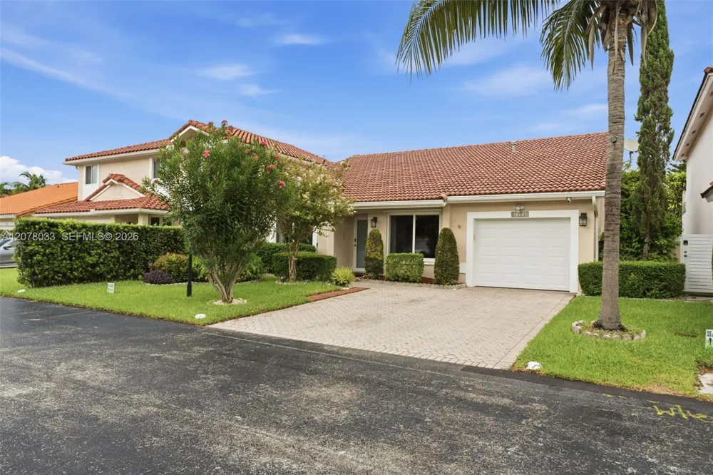 10887 SW 152nd Pl Miami, FL 33196