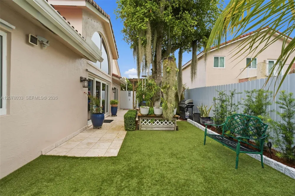 10887 SW 152nd Pl Miami, FL 33196