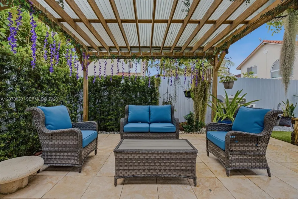 10887 SW 152nd Pl Miami, FL 33196