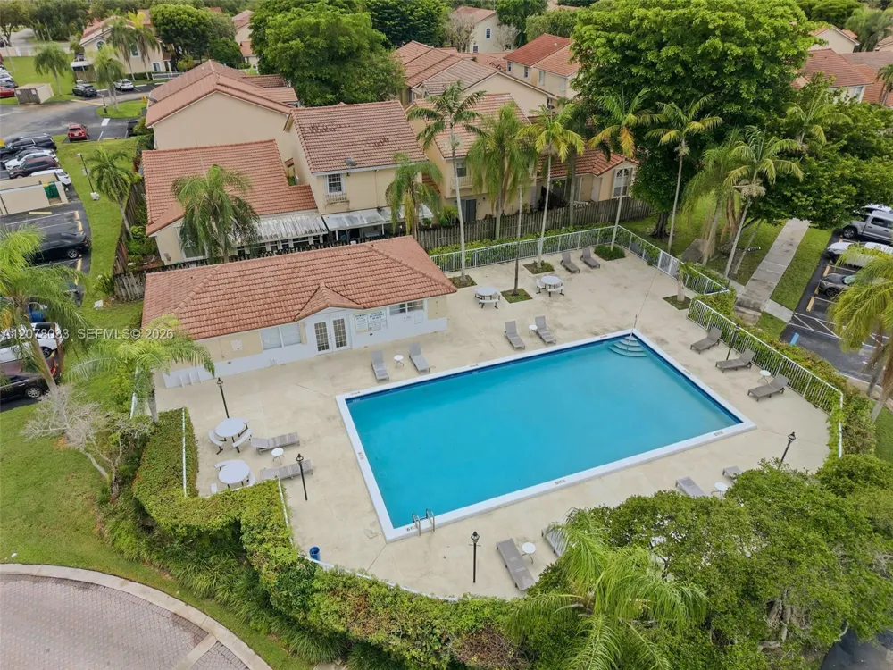 10887 SW 152nd Pl Miami, FL 33196