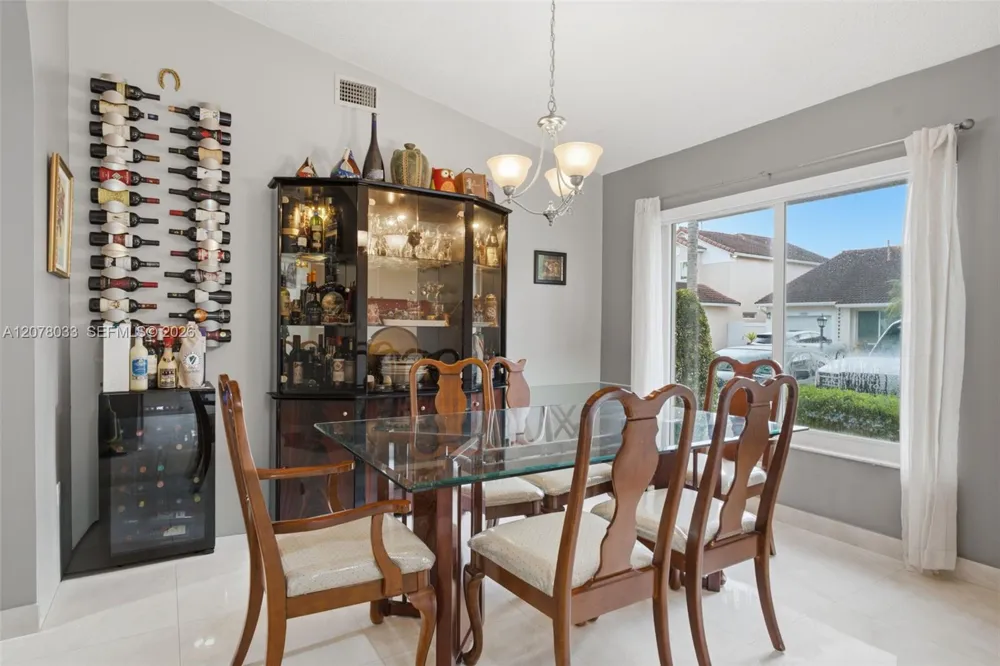 10887 SW 152nd Pl Miami, FL 33196