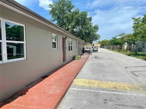 2721 S Avenue S #C2