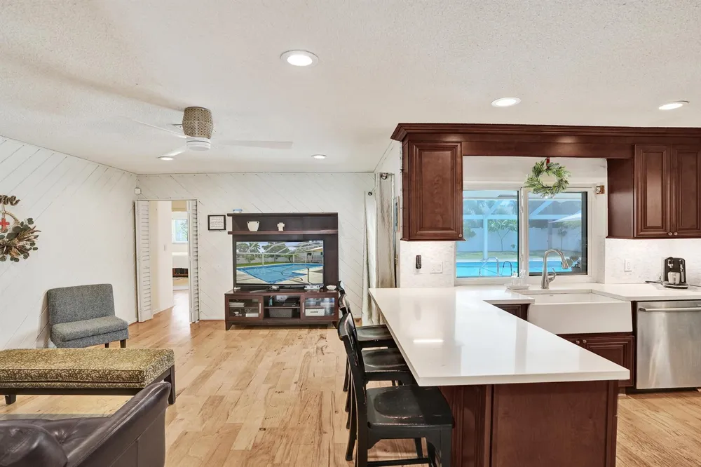 4800 NE 26TH AVENUE Fort Lauderdale, FL 33308
