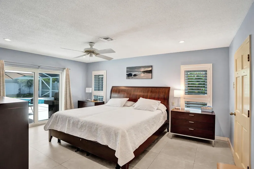 4800 NE 26TH AVENUE Fort Lauderdale, FL 33308