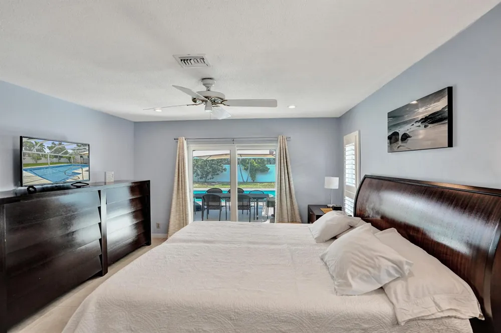 4800 NE 26TH AVENUE Fort Lauderdale, FL 33308