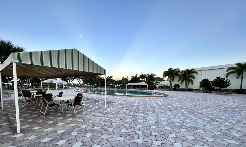 307 Greenbrier B West Palm Beach, FL 33417