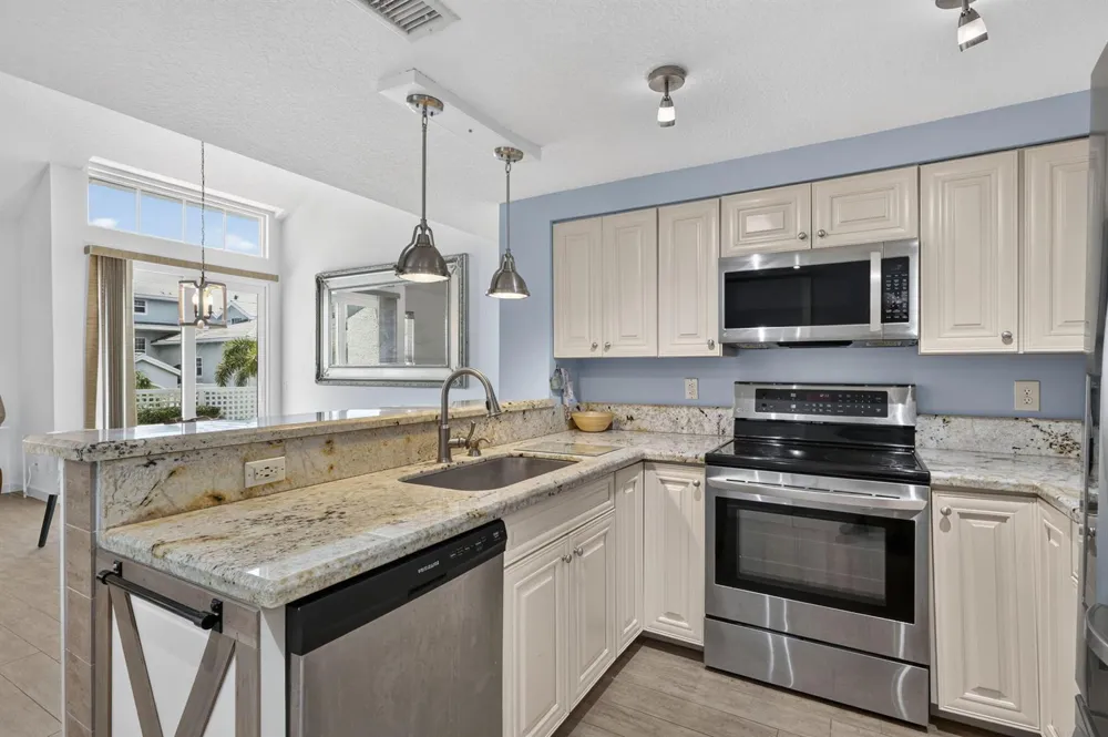 1209 MAINSAIL #1209 Jupiter, FL 33477