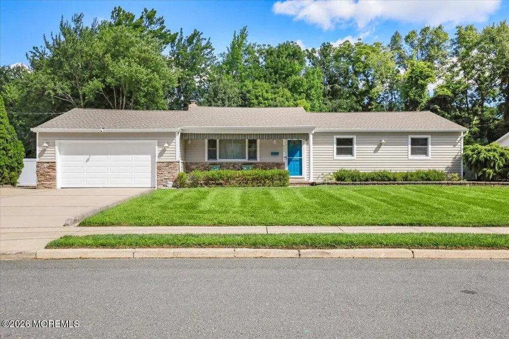 443 W Lake Avenue Oakhurst, NJ 07755