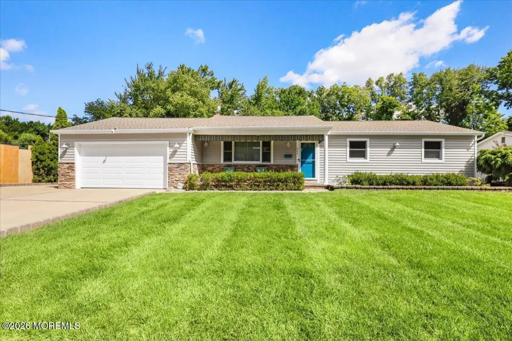 443 W Lake Avenue Oakhurst, NJ 07755