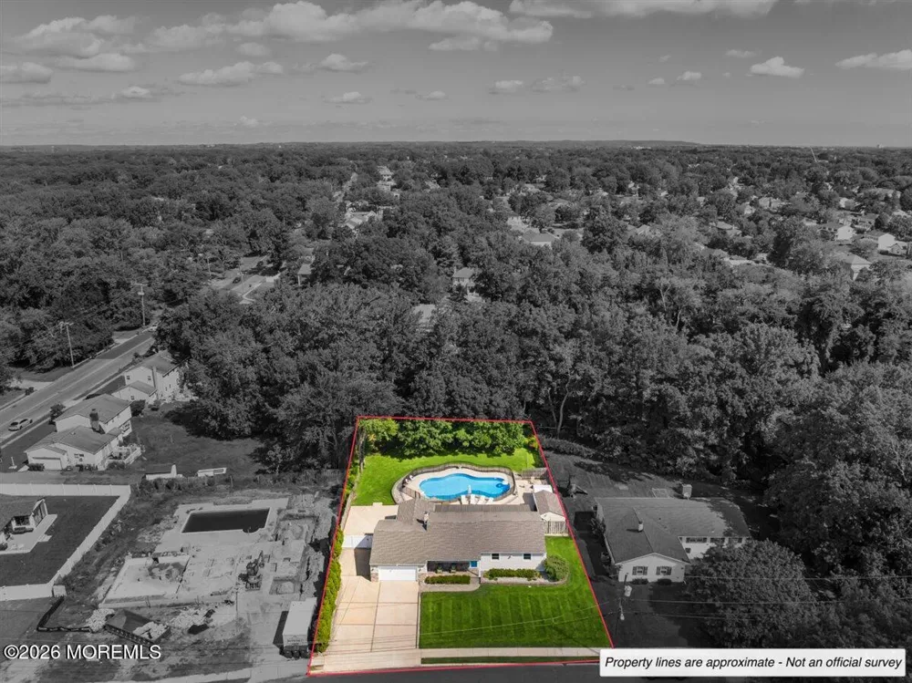 443 W Lake Avenue Oakhurst, NJ 07755