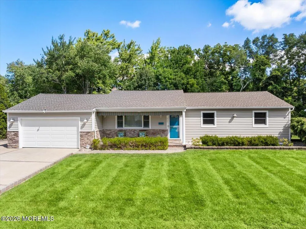 443 W Lake Avenue Oakhurst, NJ 07755