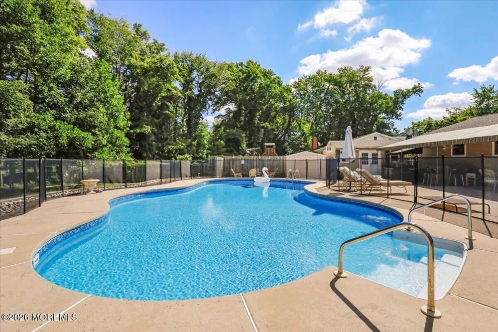443 W Lake Avenue Oakhurst, NJ 07755