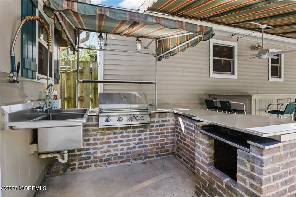 443 W Lake Avenue Oakhurst, NJ 07755