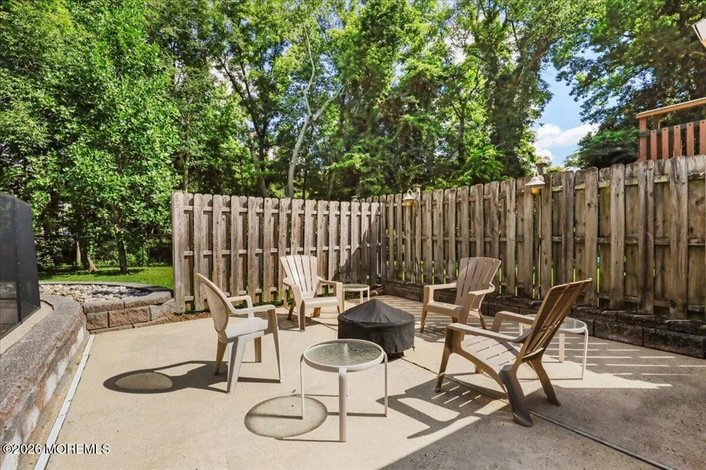 443 W Lake Avenue Oakhurst, NJ 07755