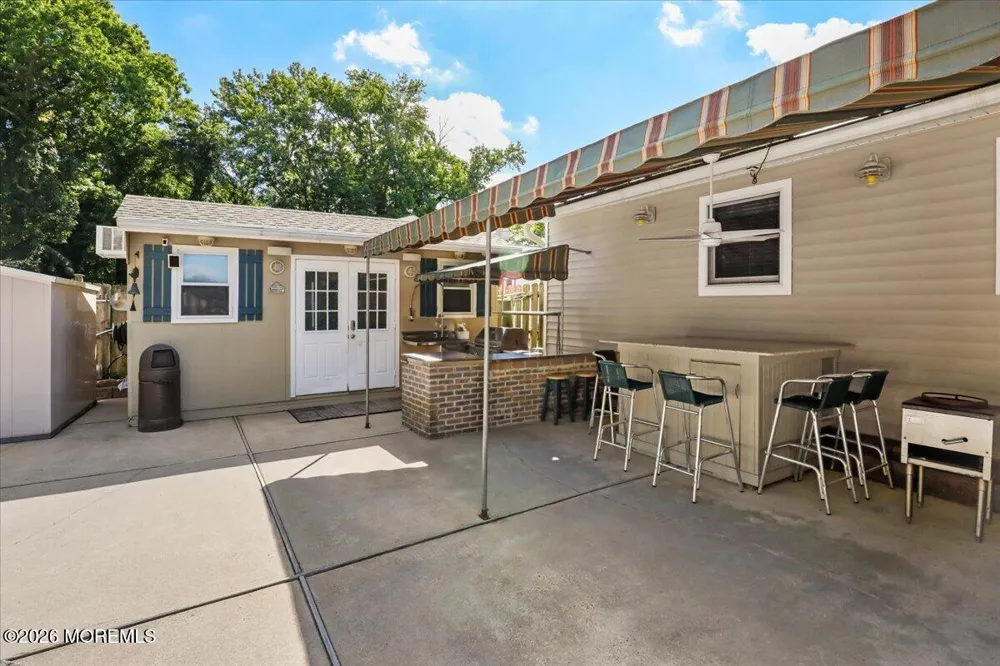 443 W Lake Avenue Oakhurst, NJ 07755