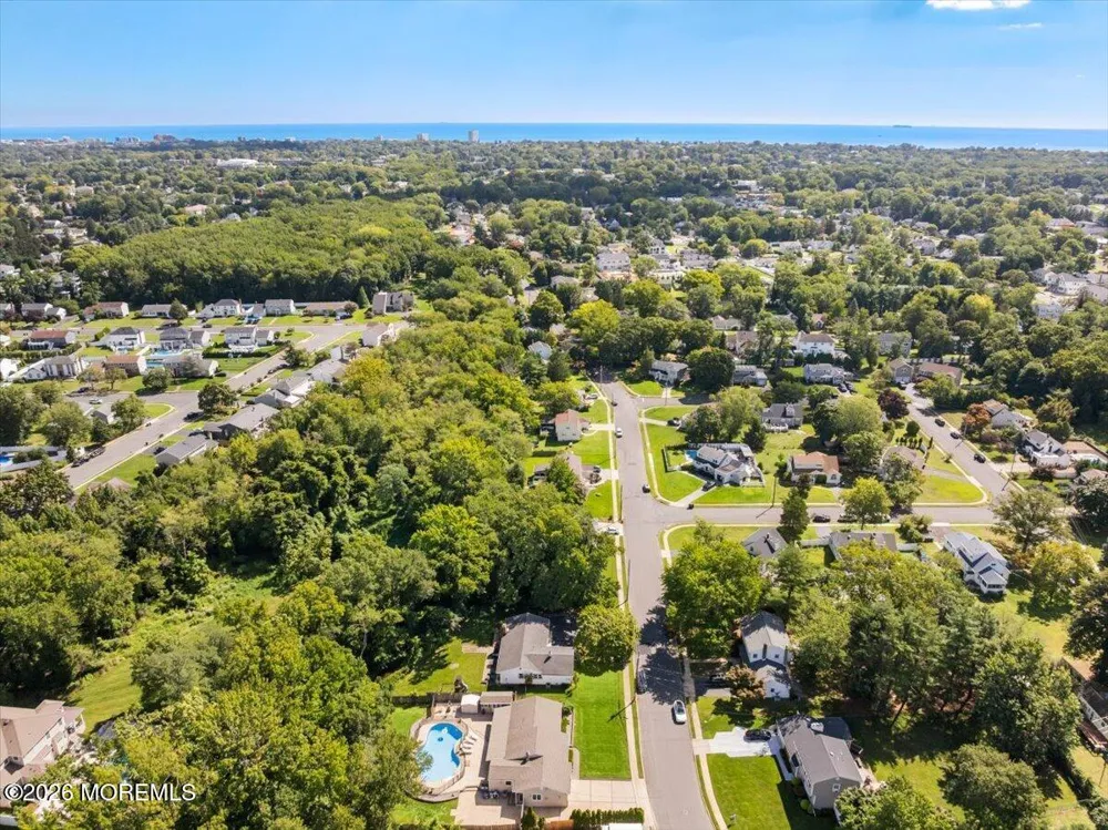 443 W Lake Avenue Oakhurst, NJ 07755