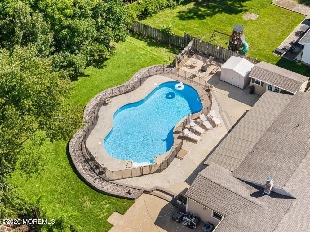443 W Lake Avenue Oakhurst, NJ 07755