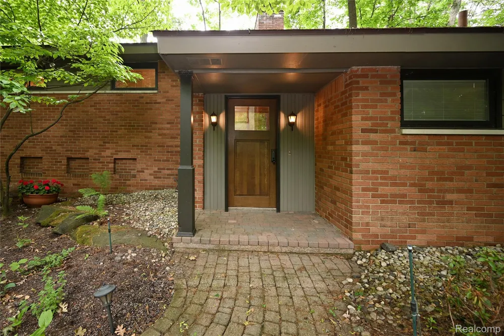 3310 Dogwood Court Bloomfield Hills City, MI 48304