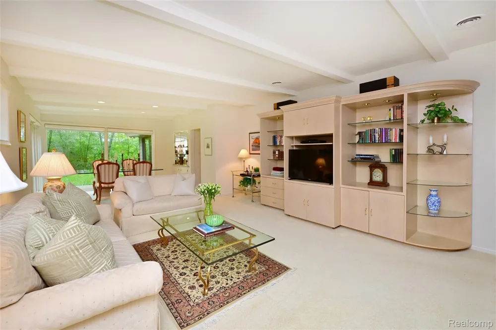 3310 Dogwood Court Bloomfield Hills City, MI 48304